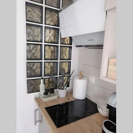 アパート Luxury Townhouse ラリサ